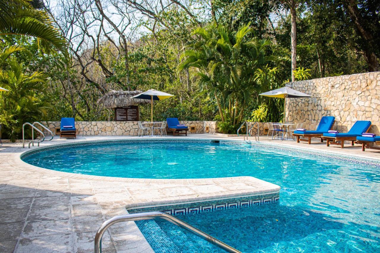 Camino Real Tikal‎ Hotel El Remate Exterior photo