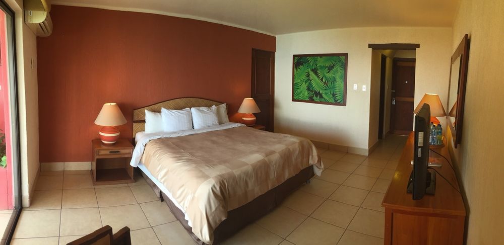 Camino Real Tikal‎ Hotel El Remate Exterior photo